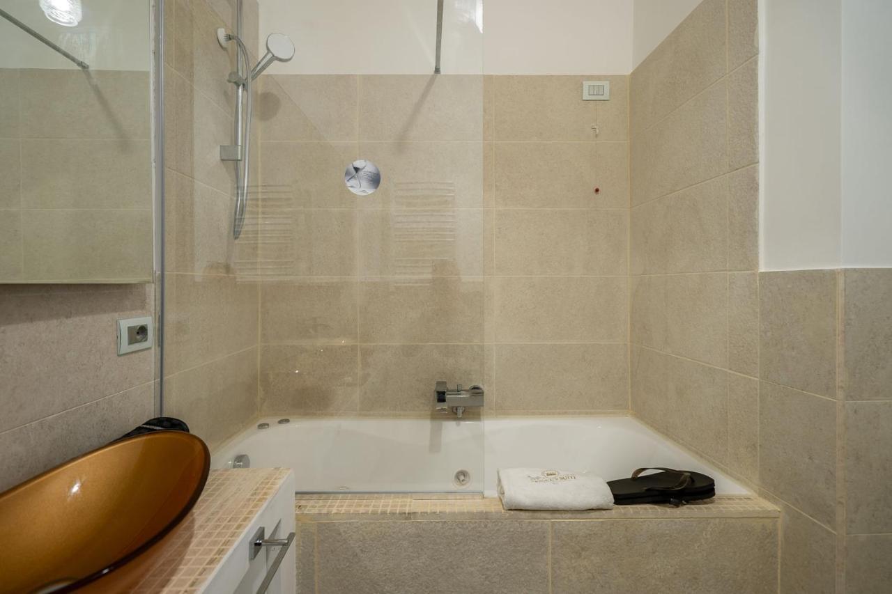 Central Business Guest house *